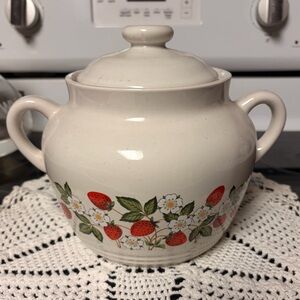 Strawberry Floral Ceramic Bean Pot